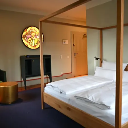 Alter Bischofshof Bed and Breakfast